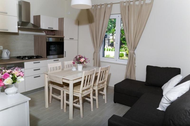 Apartments Villa Lucy Кавтат Екстериор снимка